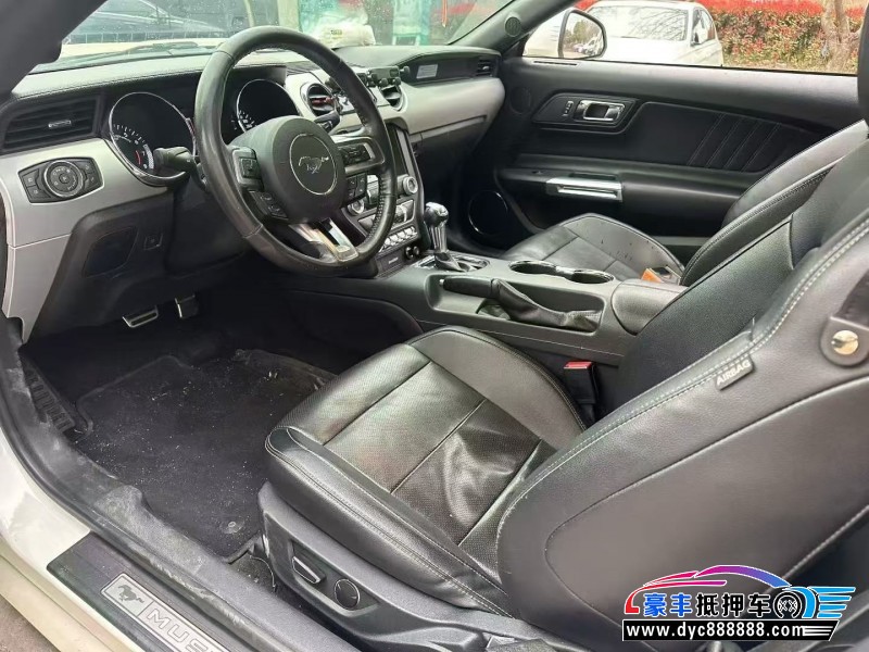 17年福特野马轿车抵押车出售