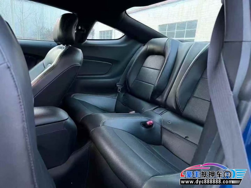 18年福特野马轿车抵押车出售