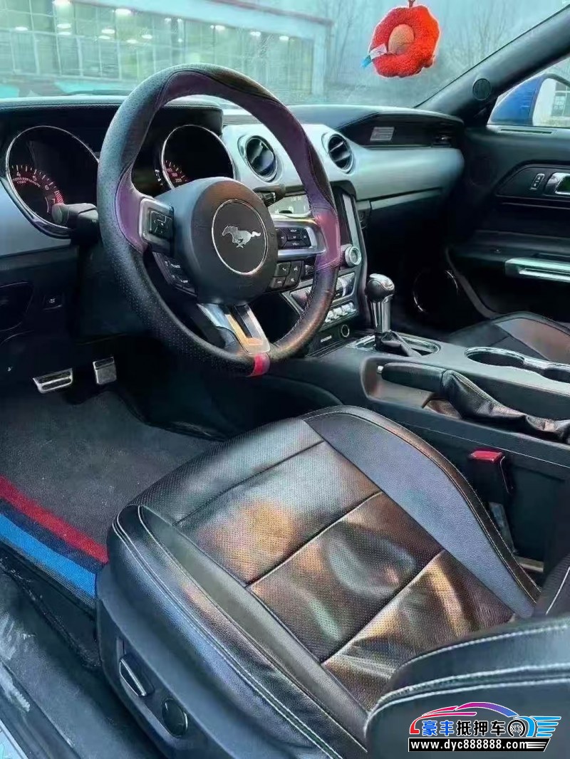 18年福特野马轿车抵押车出售