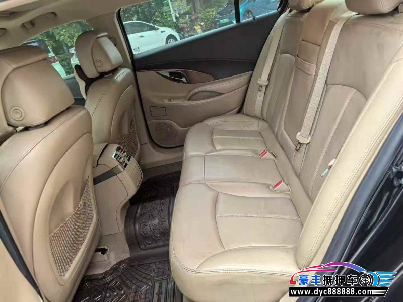 13年别克君越轿车抵押车出售