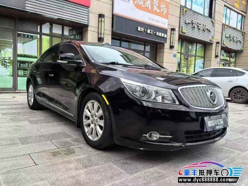 13年别克君越轿车抵押车出售