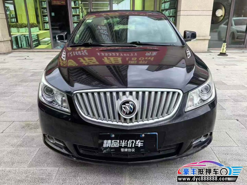 抵押车出售13年别克君越轿车