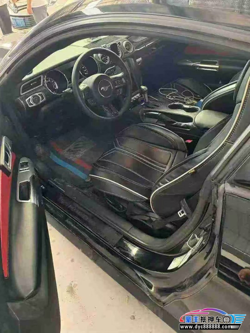 17年福特野马轿车抵押车出售