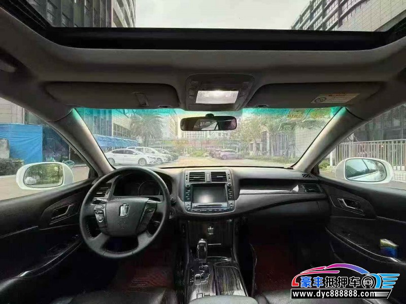 14年丰田皇冠轿车抵押车出售