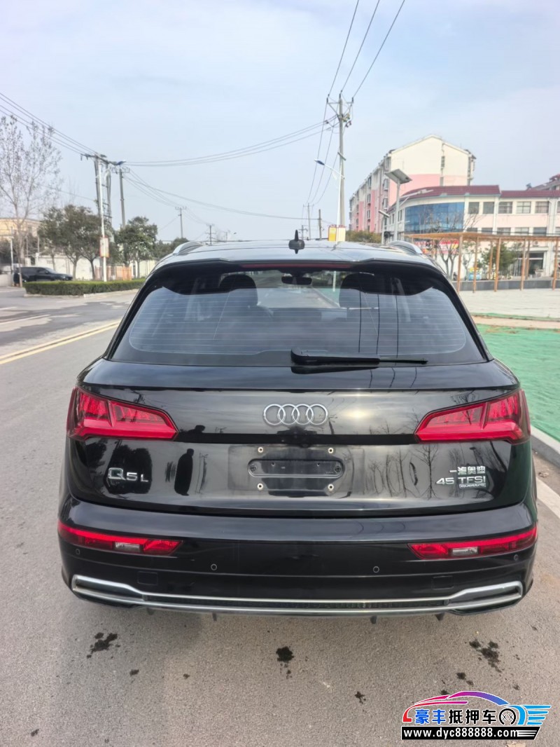 19年奥迪Q5SUV抵押车出售