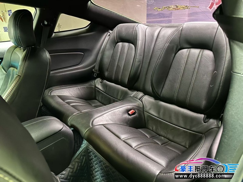 19年福特野马轿车抵押车出售