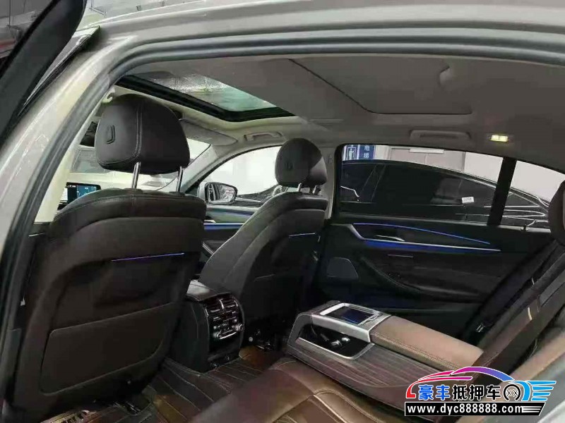 17年宝马5系轿车抵押车出售