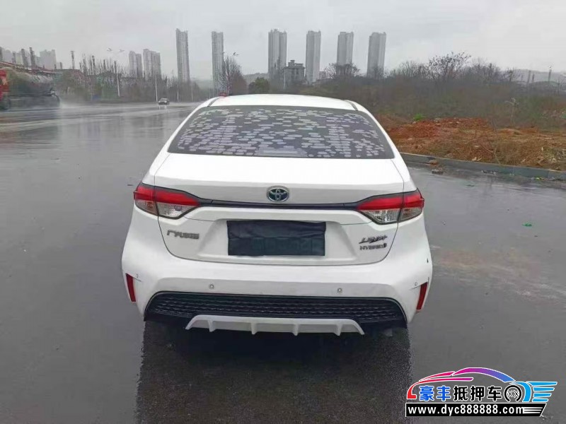 22年丰田雷凌轿车抵押车出售