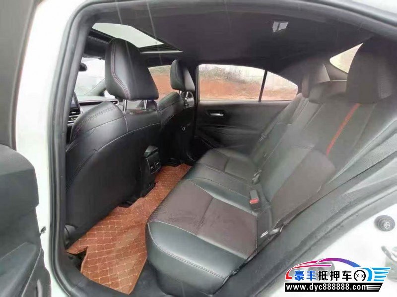 22年丰田雷凌轿车抵押车出售