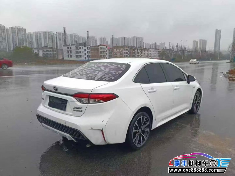 22年丰田雷凌轿车抵押车出售