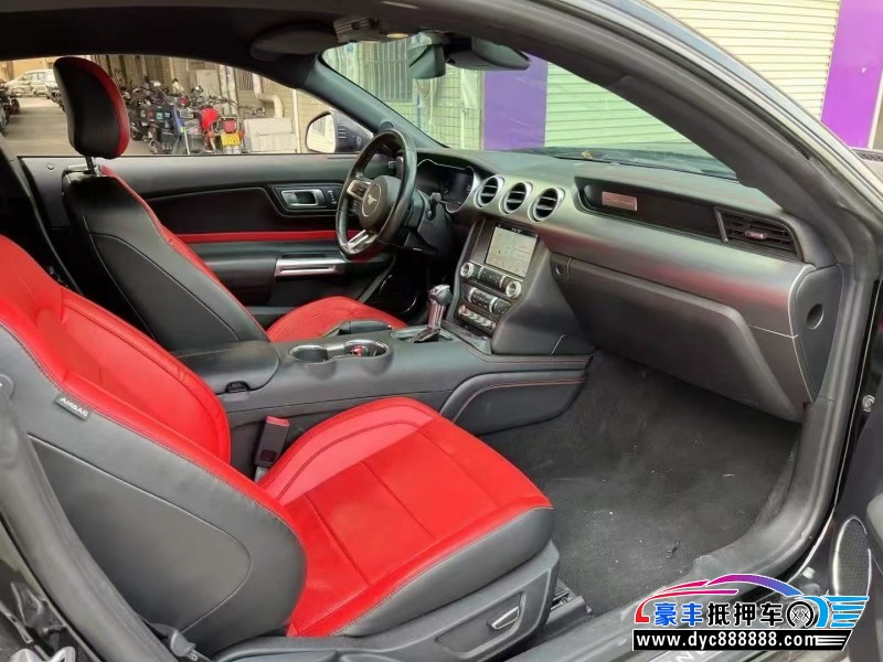 19年福特野马轿车抵押车出售