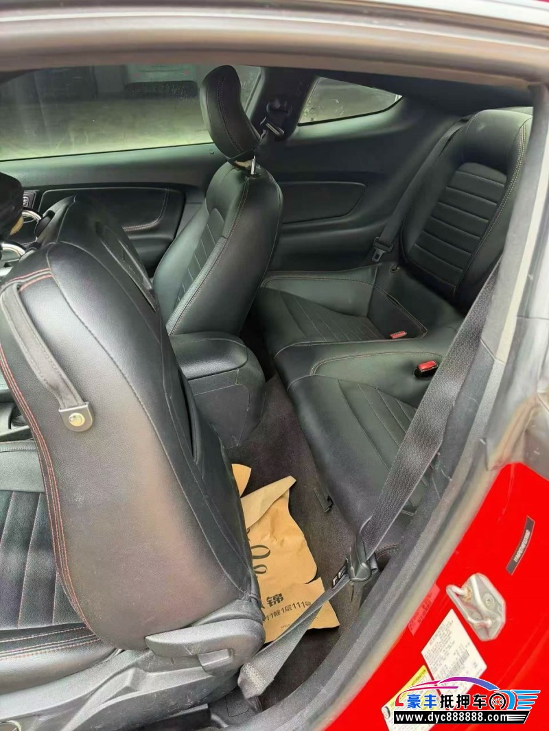 16年福特野马轿车抵押车出售