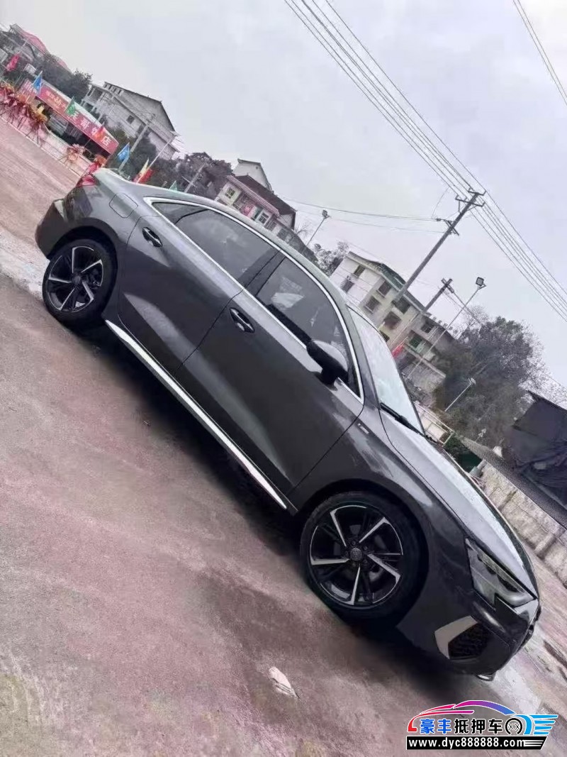 22年奥迪A3轿车抵押车出售