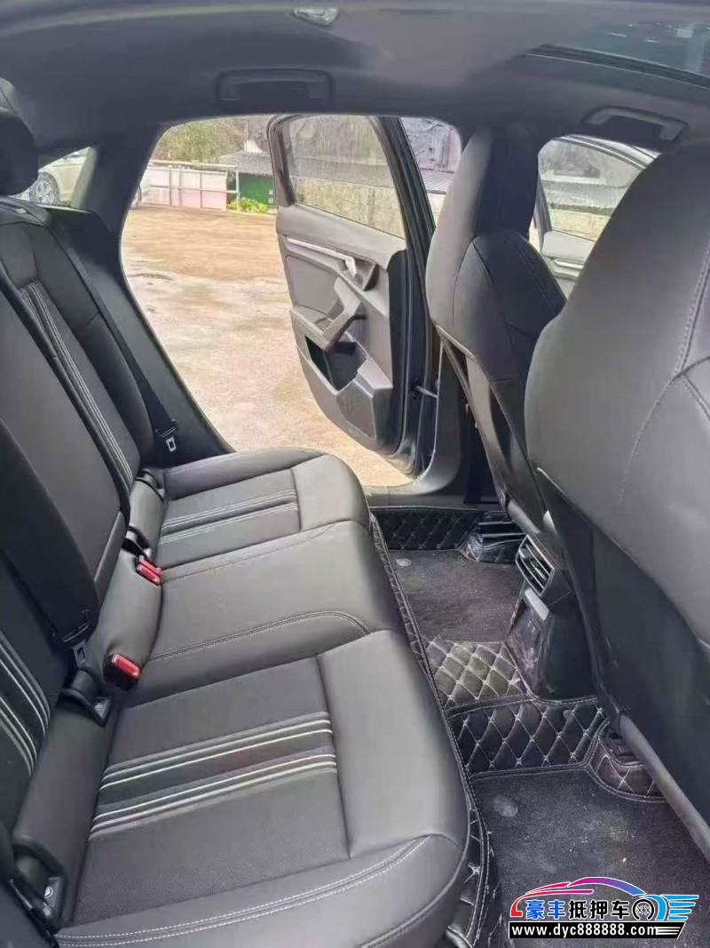 22年奥迪A3轿车抵押车出售