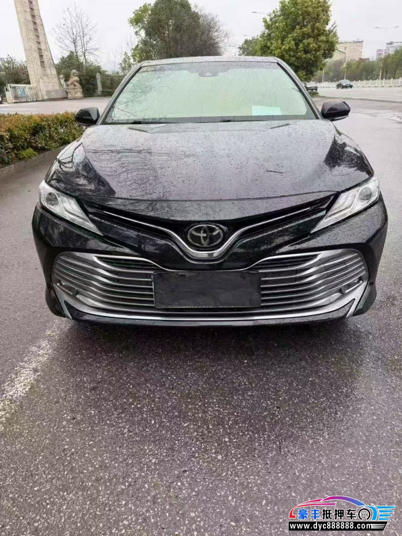 抵押车出售20年丰田凯美瑞轿车