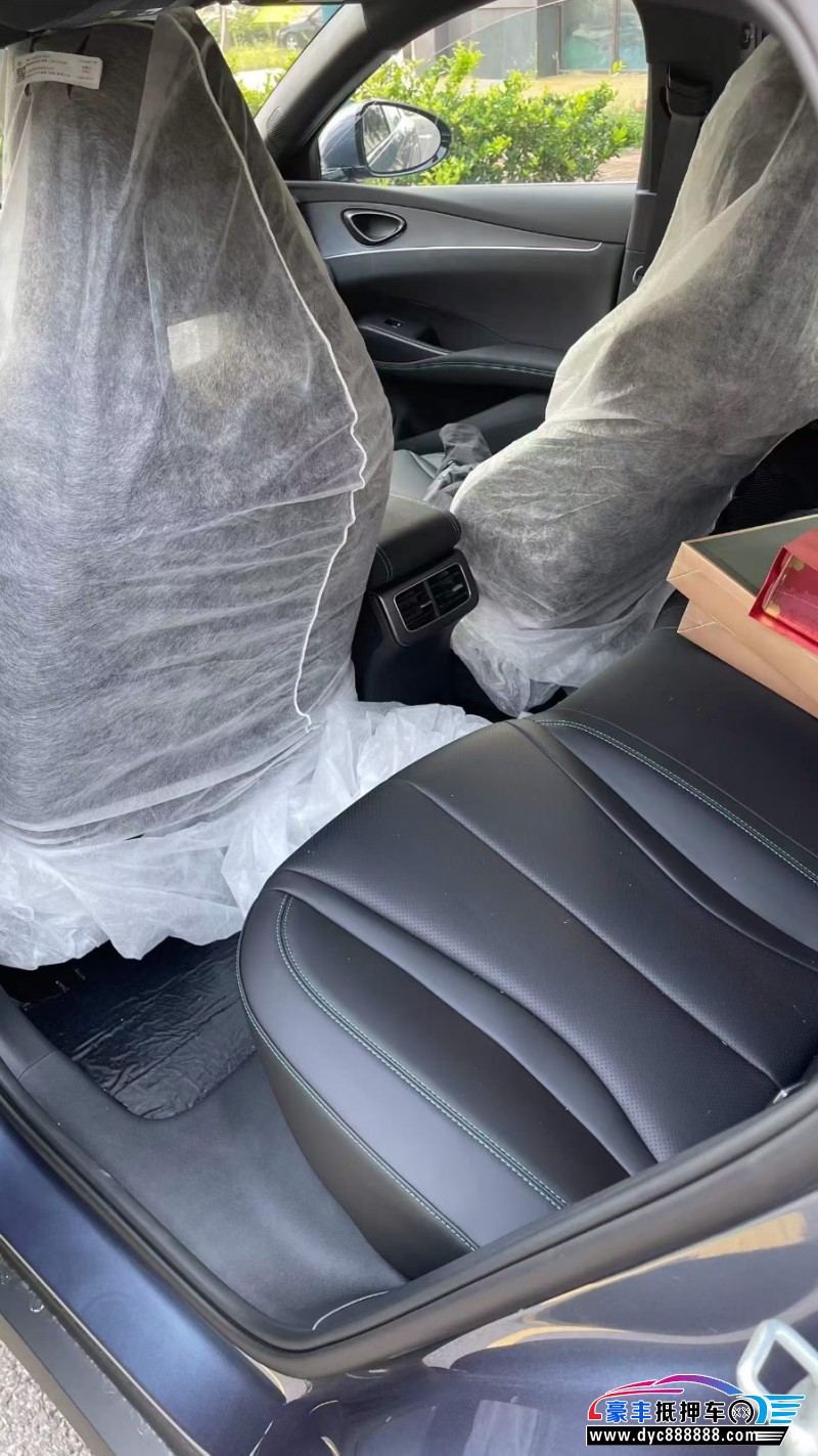 25年比亚迪海豹轿车抵押车出售