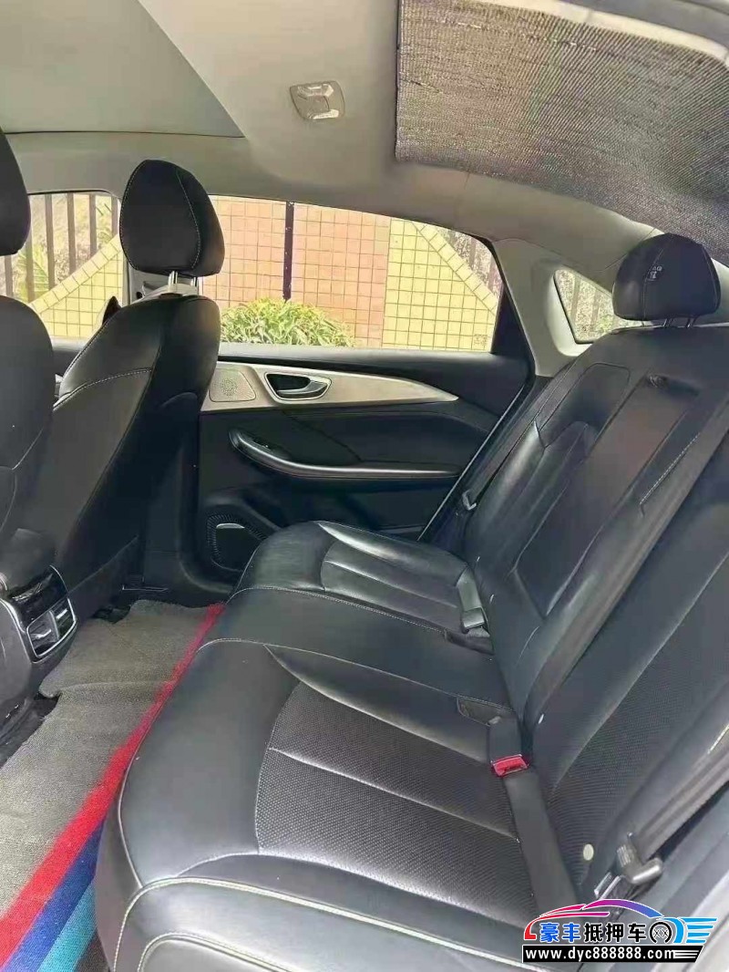 22年荣威i6轿车抵押车出售