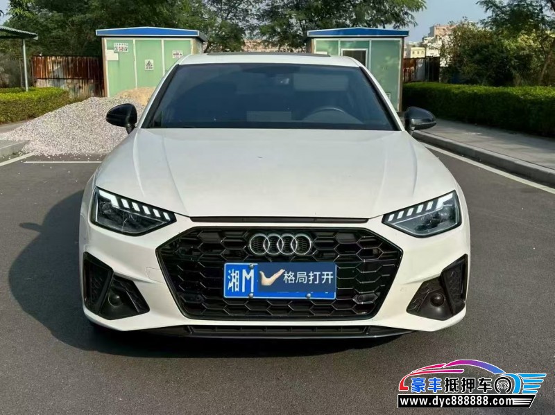 抵押车出售24年奥迪A4L轿车