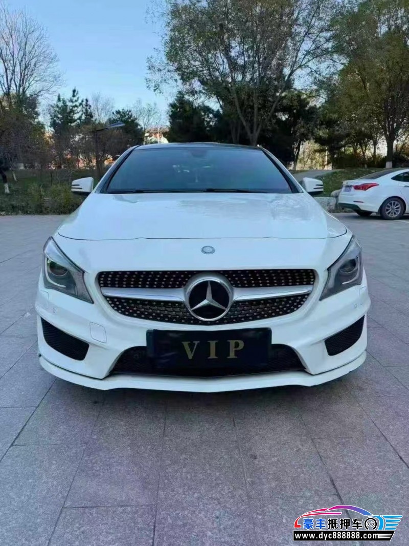抵押车出售16年奔驰CLA级轿车