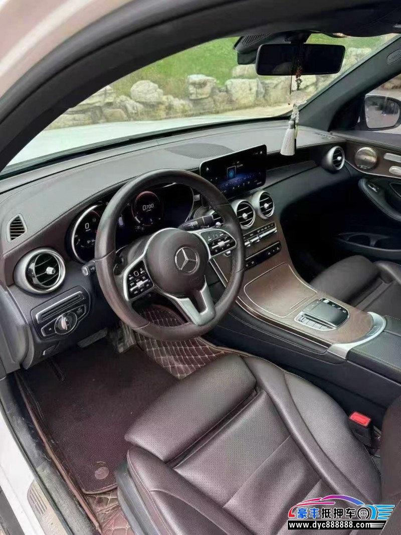 20年奔驰GLC轿车抵押车出售