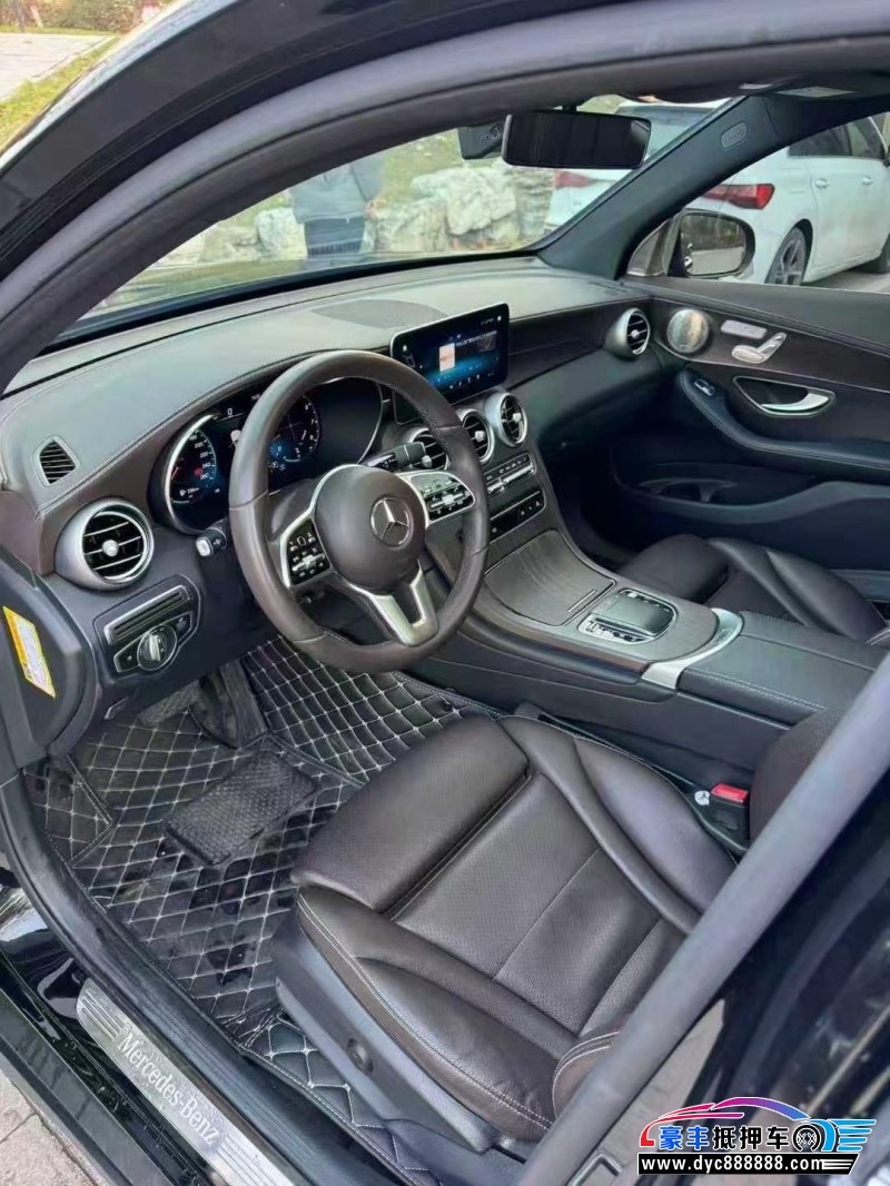 22年奔驰GLCSUV抵押车出售