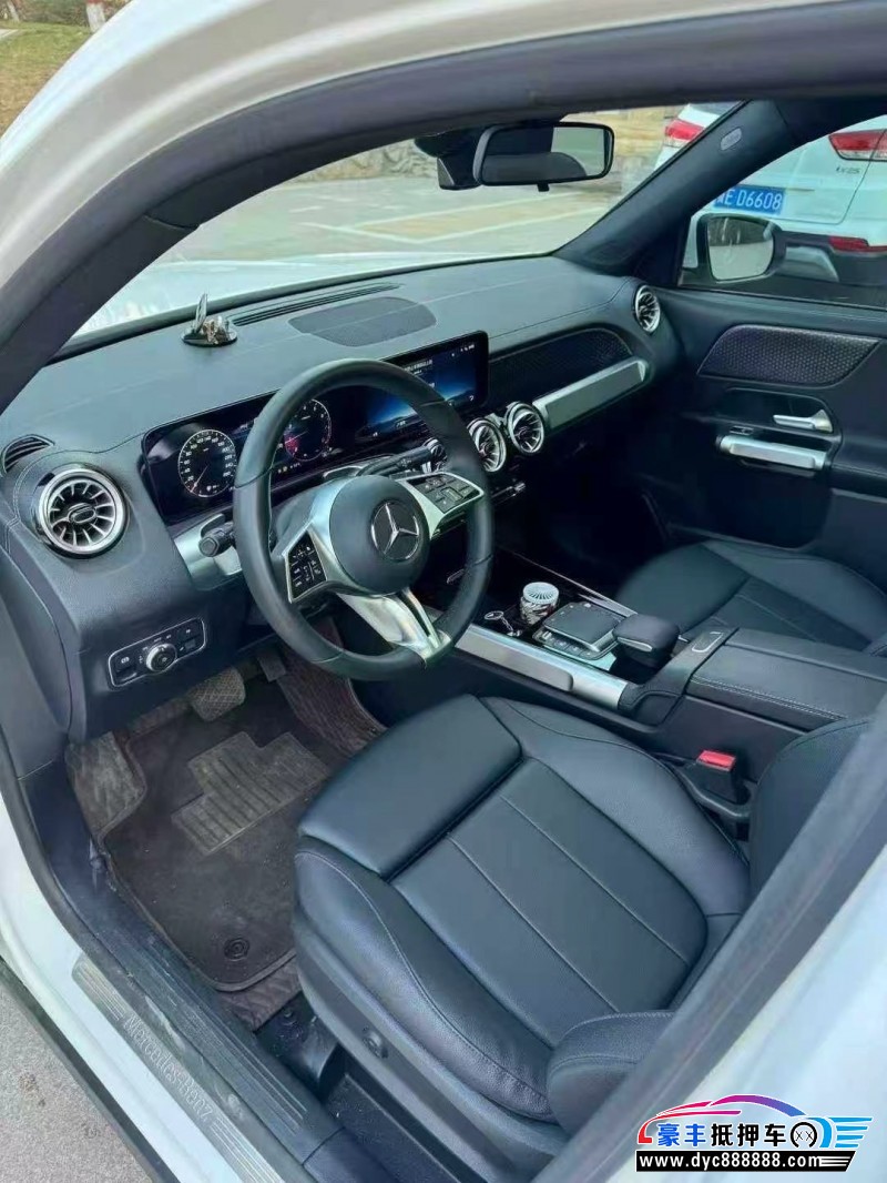 24年奔驰GLB轿车抵押车出售