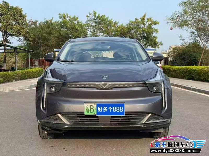 24年哪吒U轿车抵押车出售