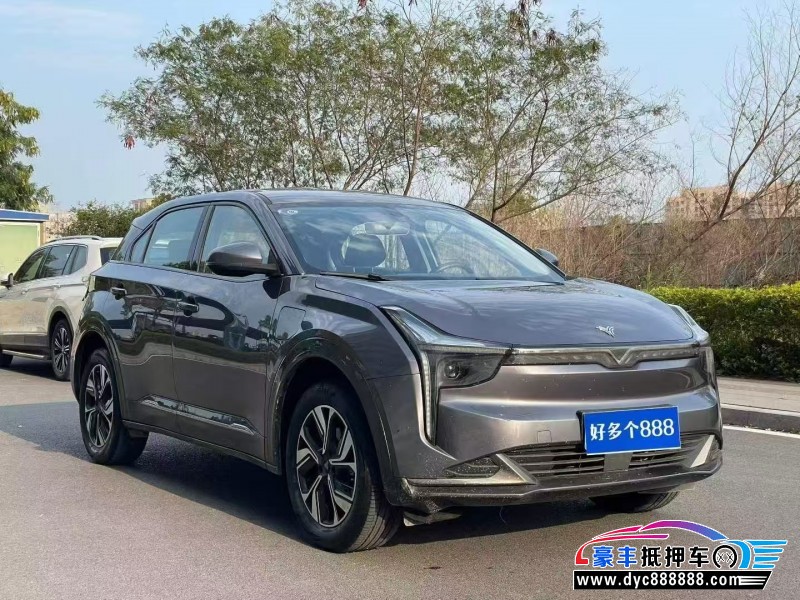 24年哪吒U轿车抵押车出售