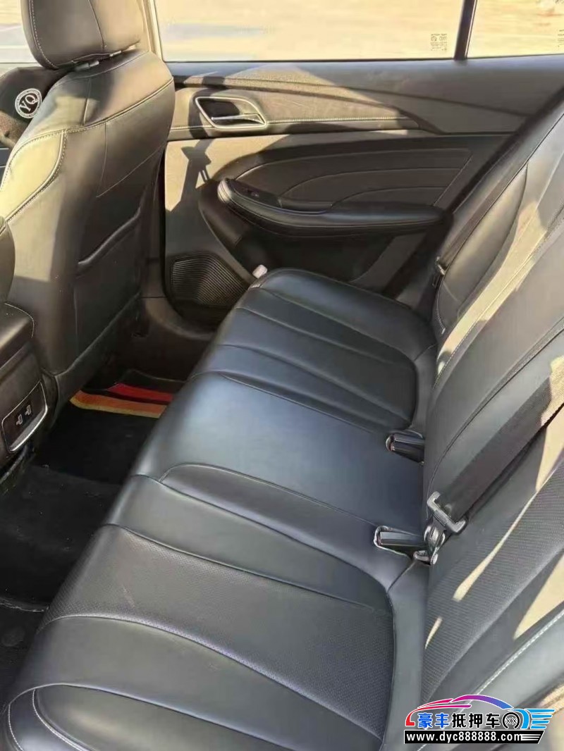 19年荣威i5轿车抵押车出售