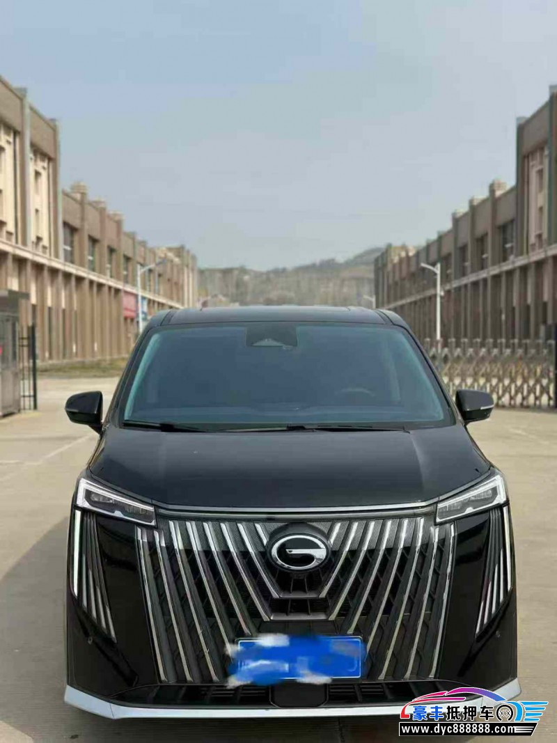 抵押车出售25年传祺M8轿车