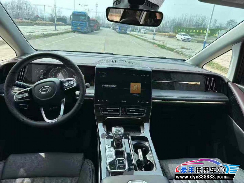 25年传祺M8轿车抵押车出售