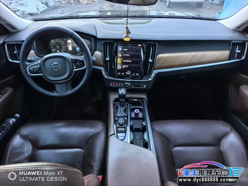 19年沃尔沃S90轿车抵押车出售