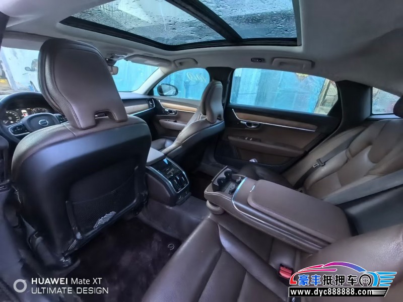 19年沃尔沃S90轿车抵押车出售