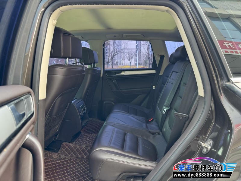 17年大众途锐轿车抵押车出售