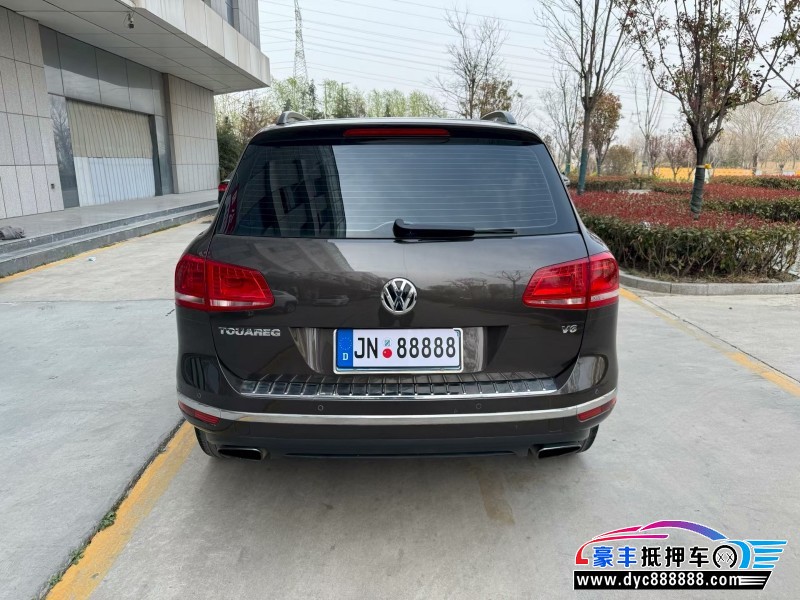 17年大众途锐轿车抵押车出售