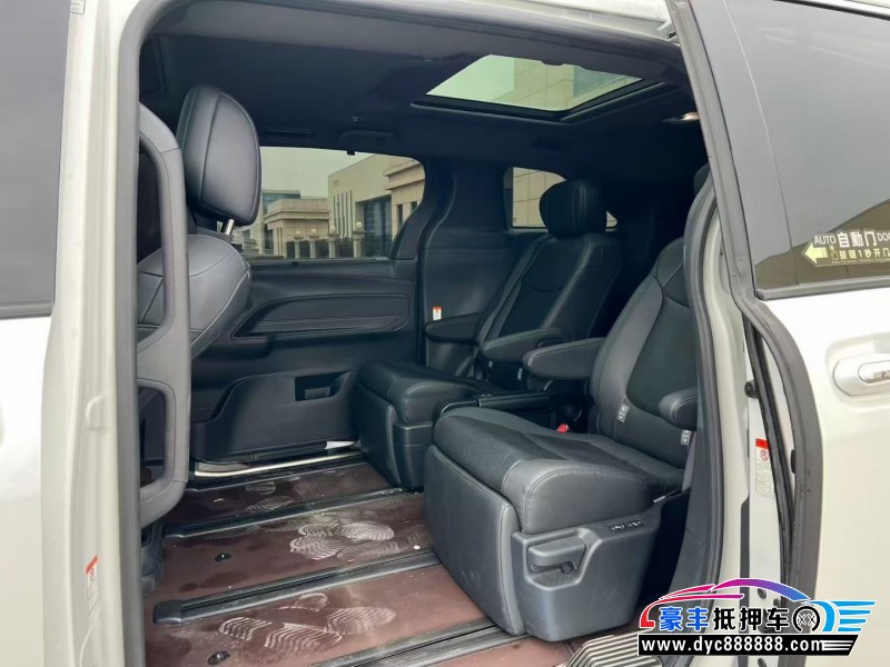 24年丰田格瑞维亚轿车抵押车出售