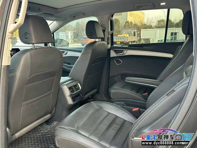 22年大众揽镜轿车抵押车出售