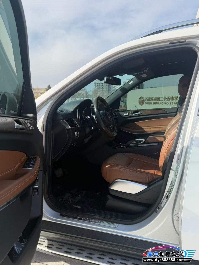 18年奔驰GLS轿车抵押车出售