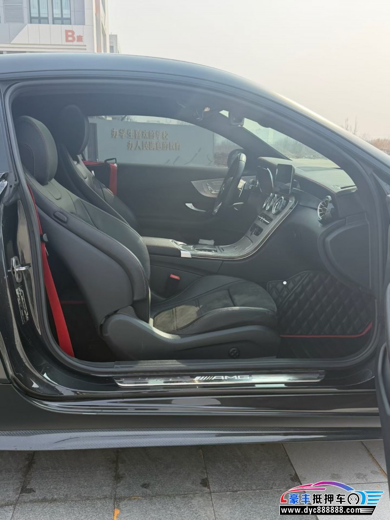 21年奔驰C级AMG轿车抵押车出售