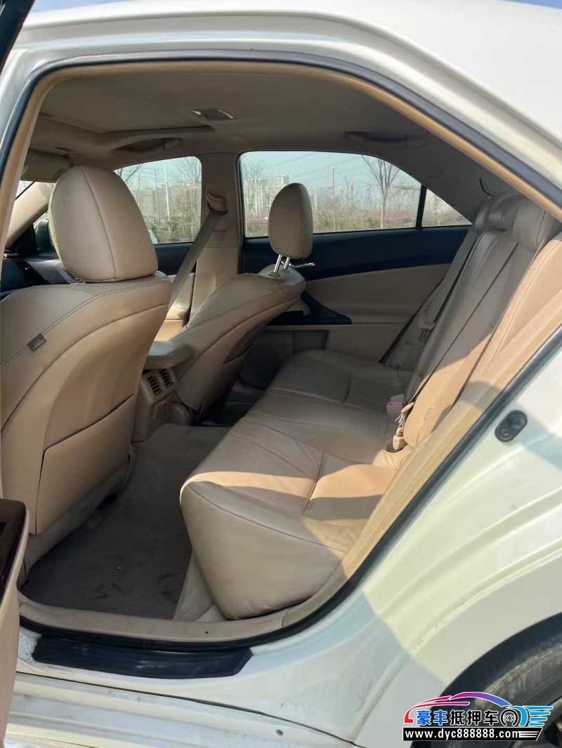 12年丰田锐志轿车抵押车出售