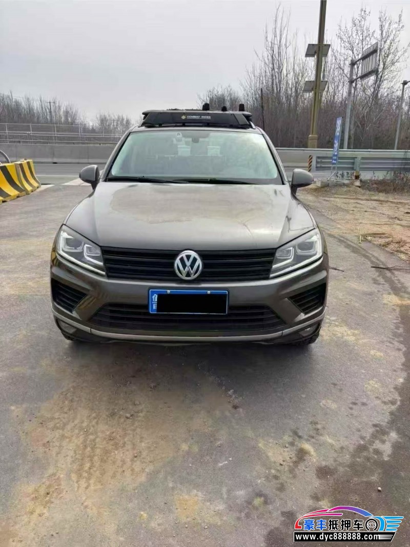 抵押车出售17年大众途锐轿车