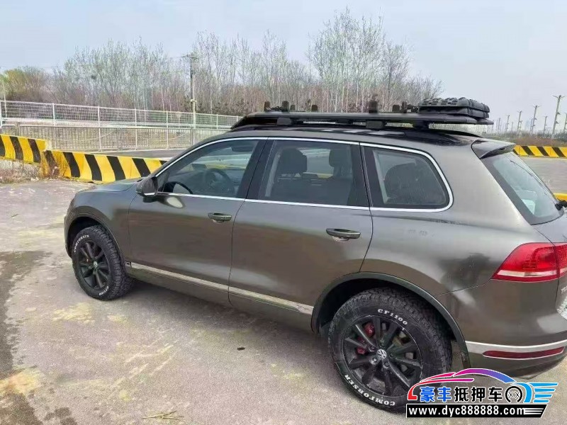 17年大众途锐轿车抵押车出售