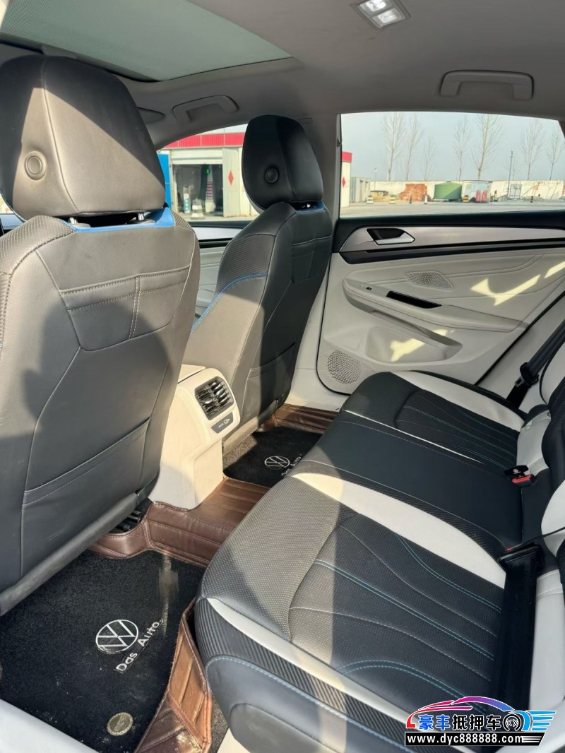 23年大众凌渡轿车抵押车出售