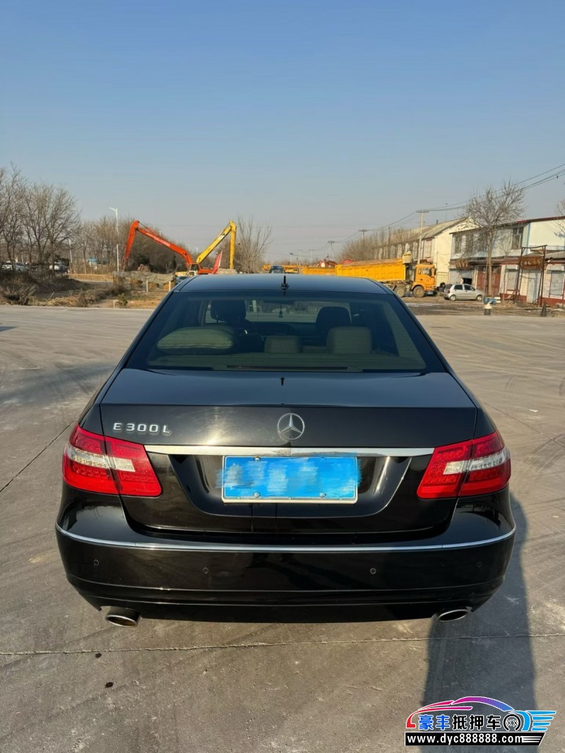 12年奔驰E轿车抵押车出售