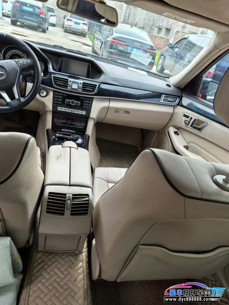 14年奔驰E轿车抵押车出售