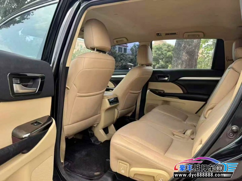 18年丰田汉兰达轿车抵押车出售