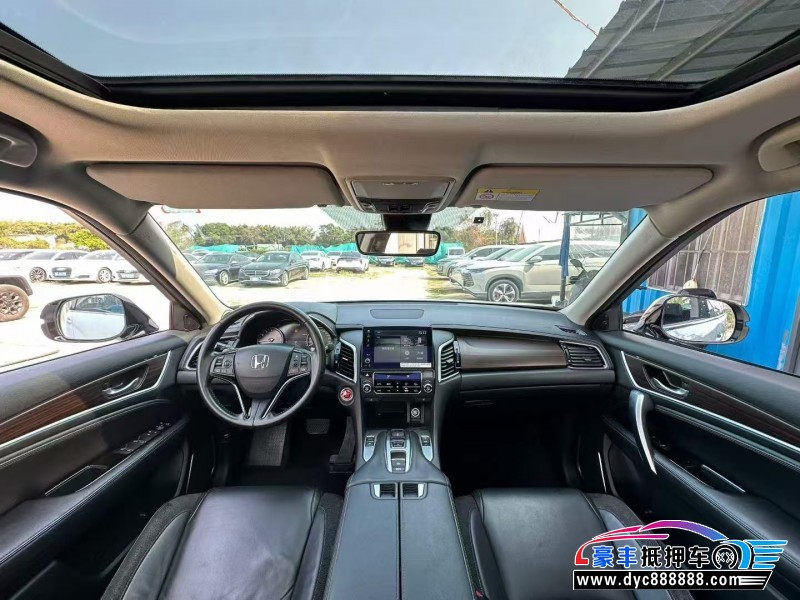 19年本田冠道轿车抵押车出售