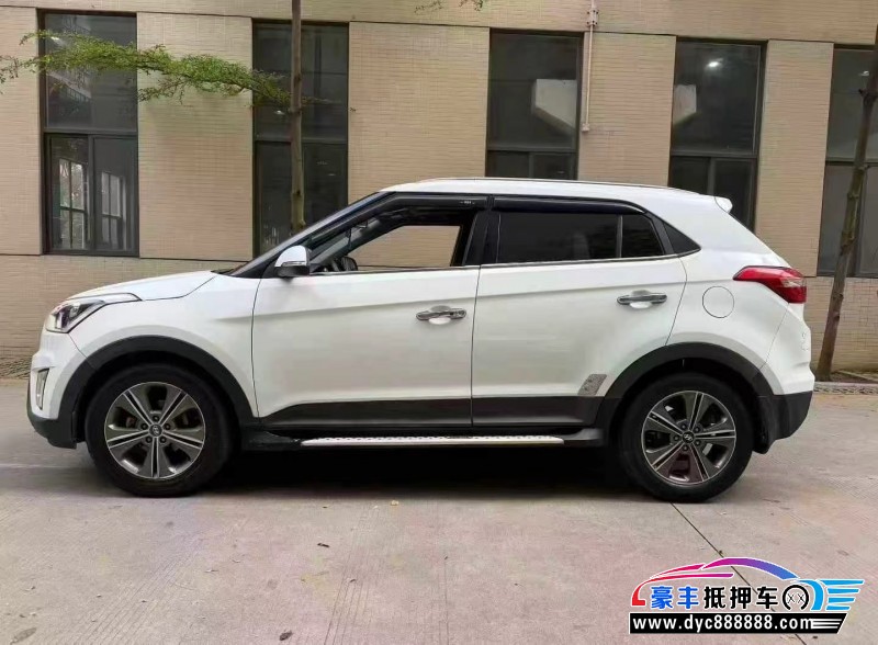 17年现代ix25轿车抵押车出售