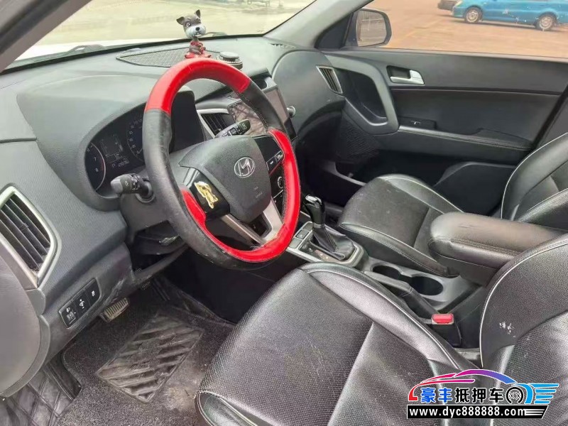 16年现代ix25轿车抵押车出售