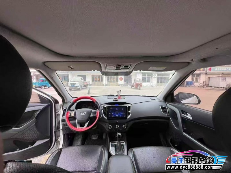 16年现代ix25轿车抵押车出售